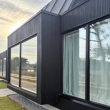6 Person In Gilleleje-by Traum *